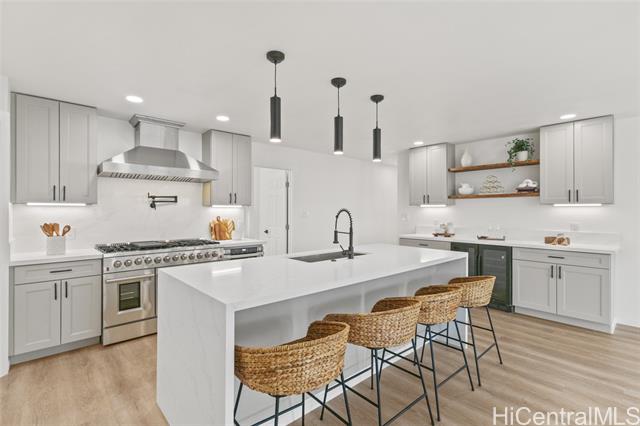 665 Hahaione Street, Honolulu, HI 96825