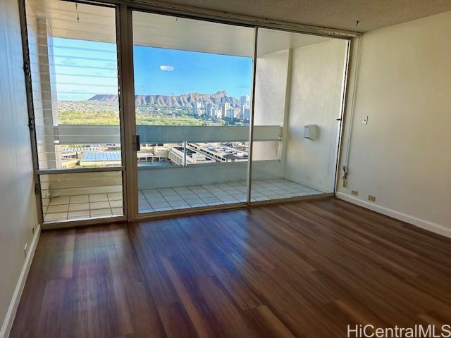 555 University Avenue, 1706, Honolulu, HI 96826