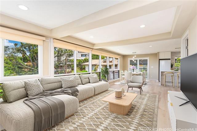 1898 Iwi Way, Honolulu, HI 96816