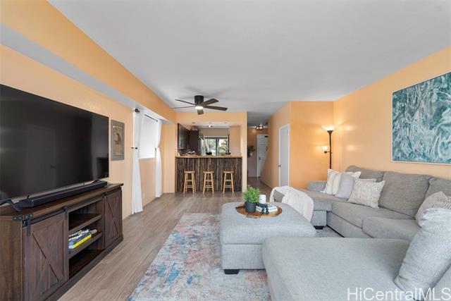 98-941 Moanalua Road, 402, Aiea, HI 96701