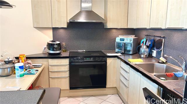 801 King Street, 2305, Honolulu, HI 96813