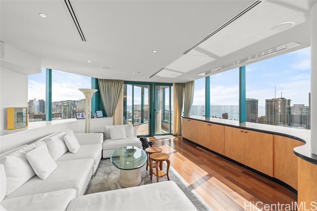 1888 Kalakaua Avenue, 3704, Honolulu, HI 96815