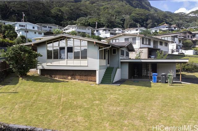3704 Kumukoa Place, Honolulu, HI 96822