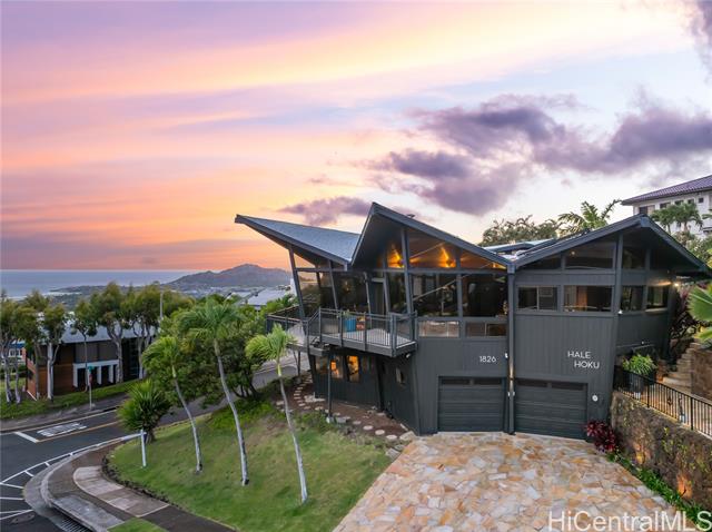 1826 Laukahi Street, Honolulu, HI 96821