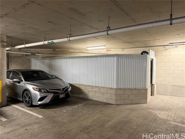 1001 Queen Street, S5-16, Honolulu, HI 96814