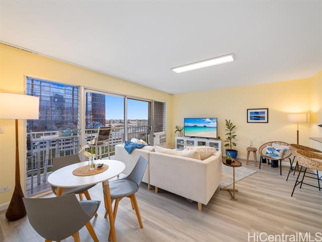 731 Amana Street, 1503, Honolulu, HI 96814