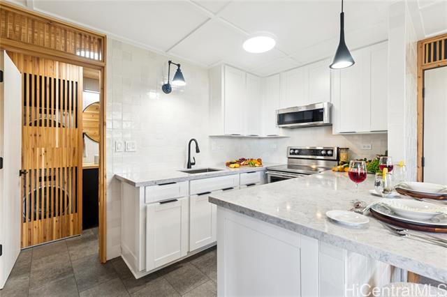 2740 Kuilei Street, 602, Honolulu, HI 96826