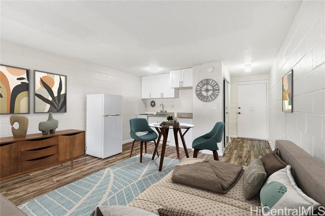 1427 Alexander Street, 206, Honolulu, HI 96822