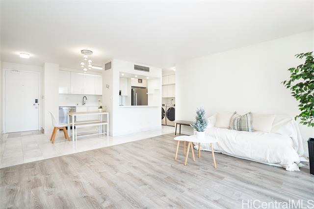 1561 Kanunu Street, 1408, Honolulu, HI 96814
