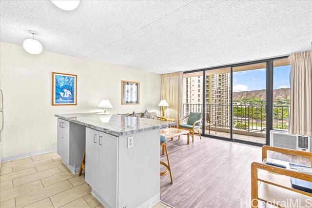 201 Ohua Avenue, 1611-1, Honolulu, HI 96815