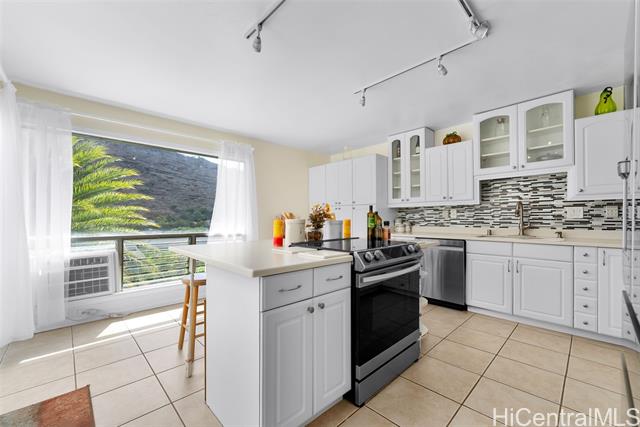 1090 Kumukumu Street, C, Honolulu, HI 96825