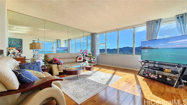 2600 Pualani Way, 3001, Honolulu, HI 96815