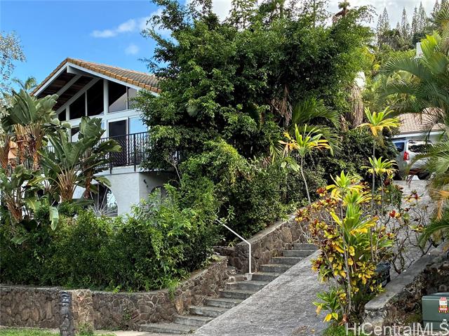 46-204 Yacht Club Street, Kaneohe, HI 96744