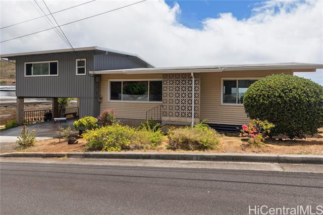 1661 Hakuaina Place, Honolulu, HI 96819