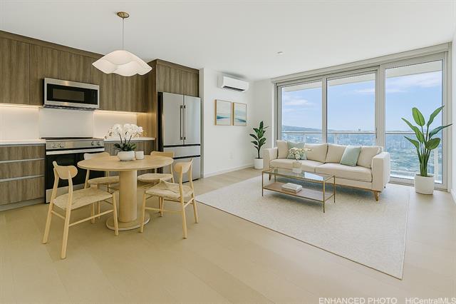 1500 Rycroft Street, 3207R, Honolulu, HI 96814