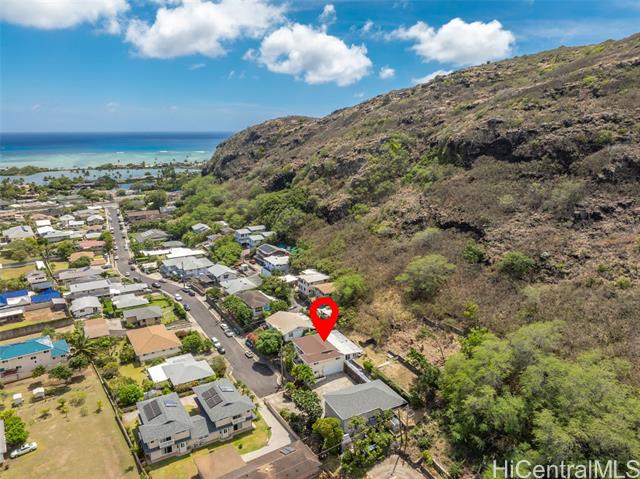 298 Moomuku Place, Honolulu, HI 96821