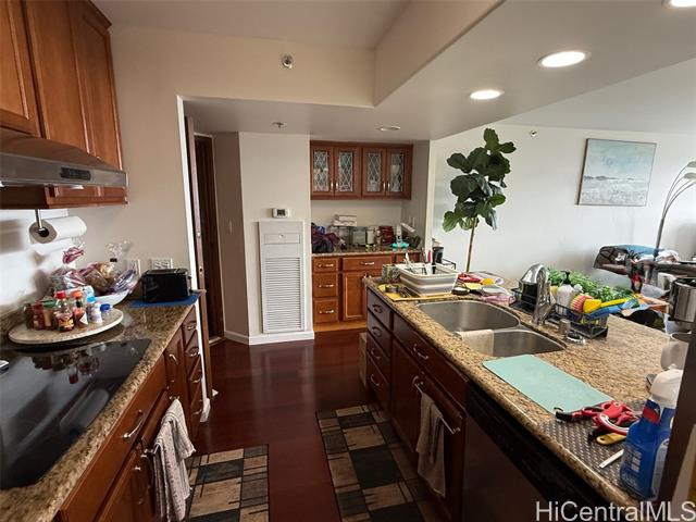 581 Kamoku Street, 2506, Honolulu, HI 96826