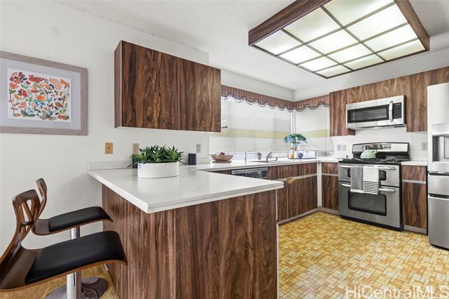 94-1127 Polinahe Place, Waipahu, HI 96797