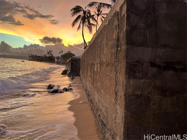 68-687 Farrington Highway, Waialua, HI 96791