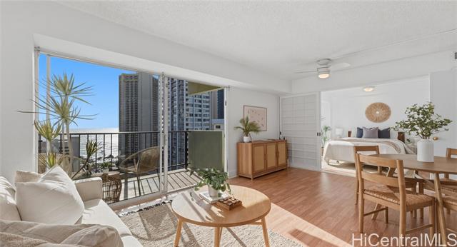 2440 Kuhio Avenue, 2001, Honolulu, HI 96815