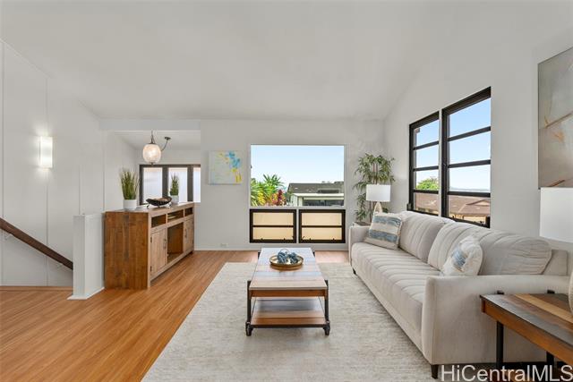 98-1794 Kupukupu Street, Aiea, HI 96701