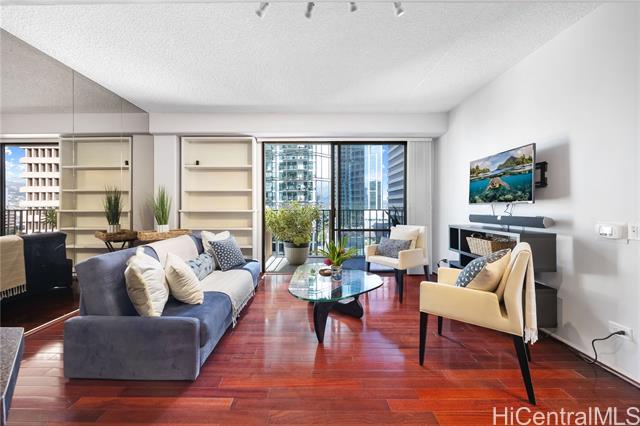 225 Queen Street, 12G, Honolulu, HI 96813