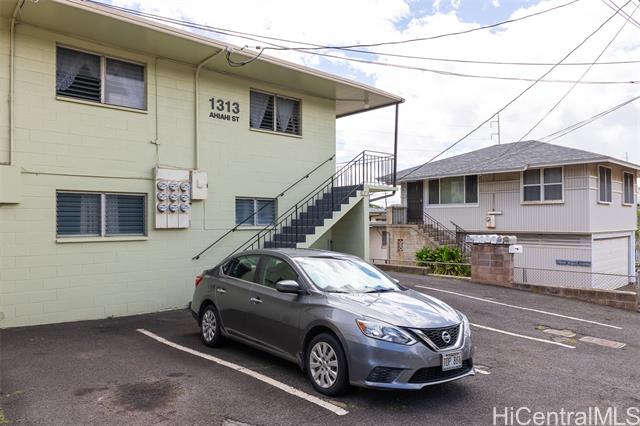 1313 Ahiahi Street, Honolulu, HI 96817
