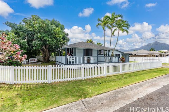 557 Kipuka Place, Kailua, HI 96734