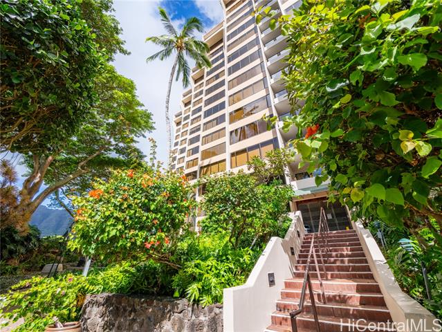 555 Hahaione Street, 5C, Honolulu, HI 96825