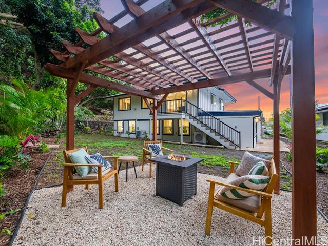 98-285 Hale Momi Place, Aiea, HI 96701