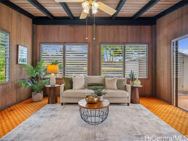 2241 Aupaka Street, Pearl City, HI 96782