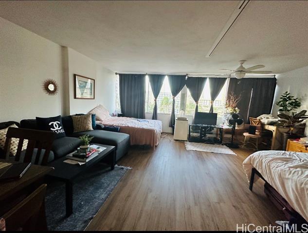 435 Seaside Avenue, 804, Honolulu, HI 96815