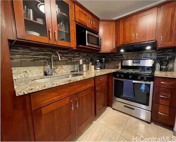 2465 Kuhio Avenue, 304, Honolulu, HI 96815