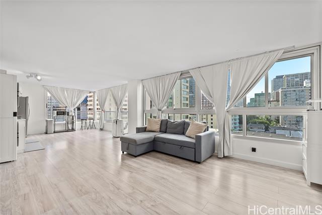 2421 Tusitala Street, 803, Honolulu, HI 96815