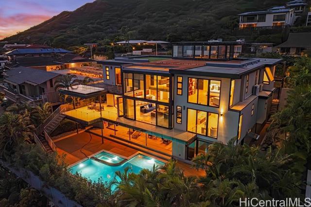 3849 Poka Street, Honolulu, HI 96816