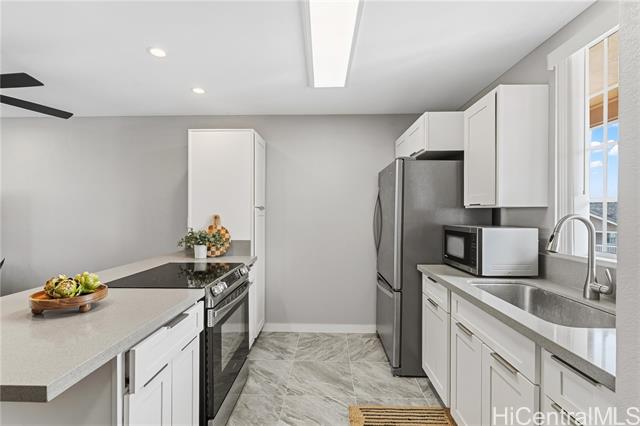 94-100 Luluka Place, L201, Waipahu, HI 96797