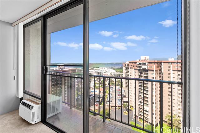 98-500 Koauka Loop, 22M, Aiea, HI 96701