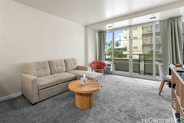 445 Kaiolu Street, 212, Honolulu, HI 96815