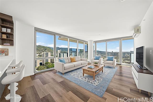 1500 Rycroft Street, 3101R, Honolulu, HI 96814