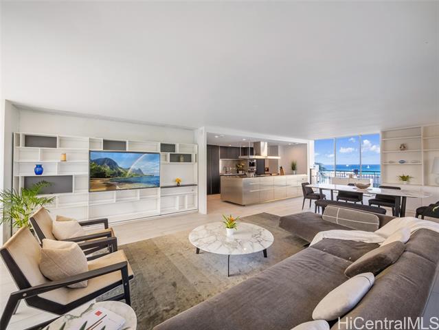 2969 Kalakaua Avenue, 505, Honolulu, HI 96815