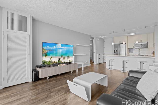 1717 Mott Smith Drive, 2312, Honolulu, HI 96822