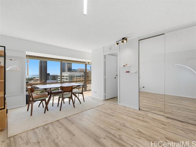 1750 Kalakaua Avenue, 1903, Honolulu, HI 96826