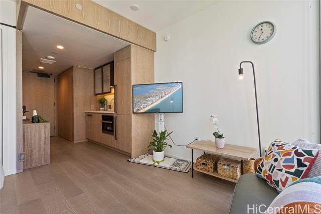 1000 Auahi Street, 633, Honolulu, HI 96814