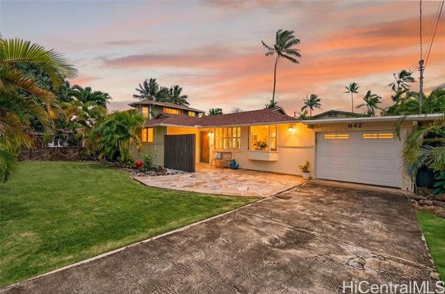 842 Kainui Drive, Kailua, HI 96734