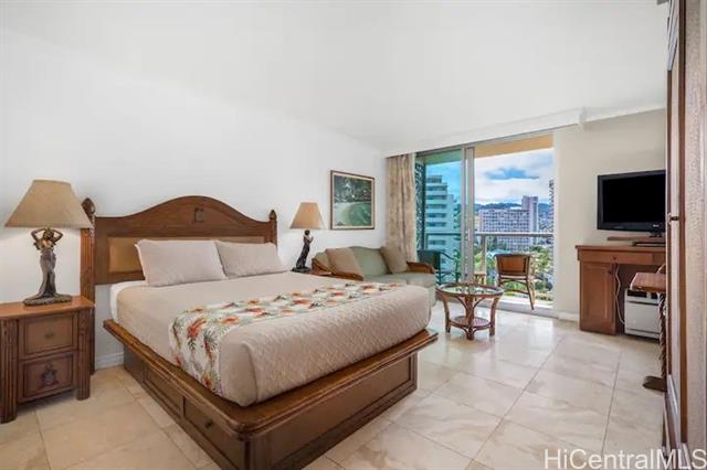 2045 Kalakaua Avenue, 1017, Honolulu, HI 96815