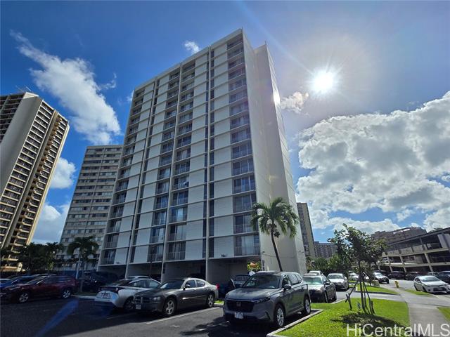 949 Ala Nanala Street, 1303, Honolulu, HI 96818