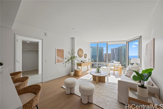 1001 Queen Street, 2404, Honolulu, HI 96814