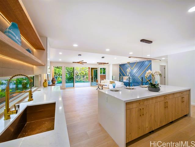3565 Loulu Street, Honolulu, HI 96822