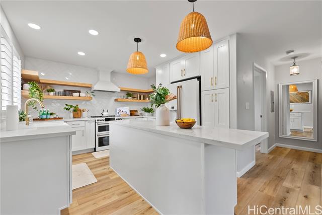 95-205 Kemu Place, Honolulu, HI 96789