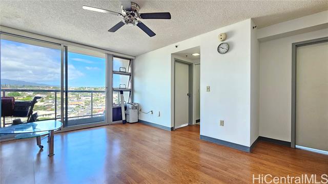 94-302 Paiwa Street, 902, Waipahu, HI 96797